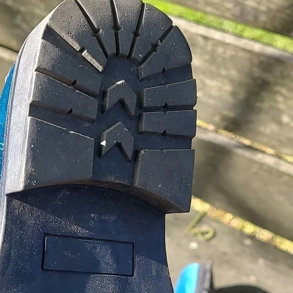 Women's Betsy Johnson Embroidered Laced Boots - Picture 9 of 12